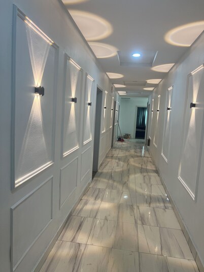 FLORENCE HOTEL AND SUITES 