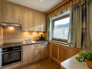 Oven, dishwasher, toaster