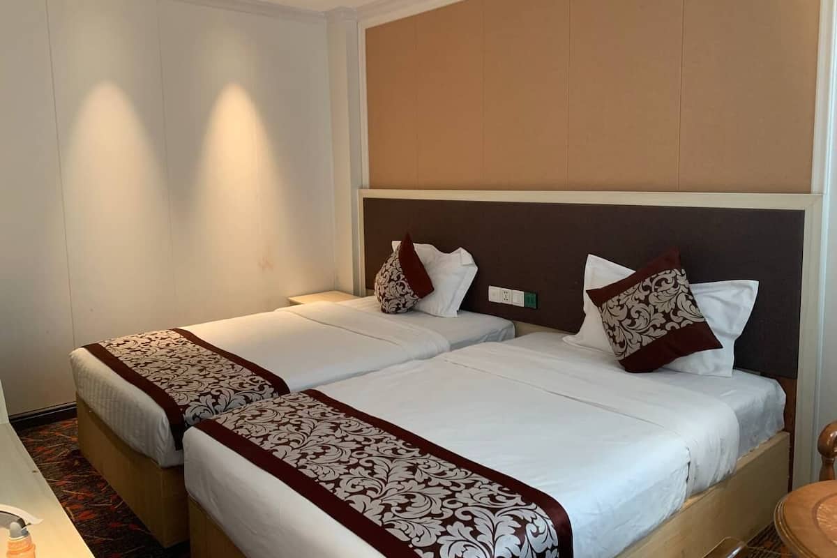 Deluxe Double or Twin Room | In-room safe, desk, free WiFi