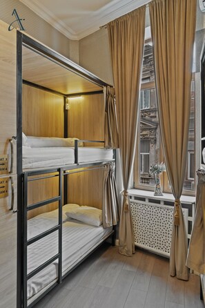 免费 WiFi、床单