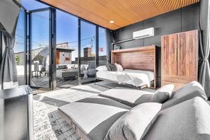 4 bedrooms, desk, iron/ironing board, travel crib