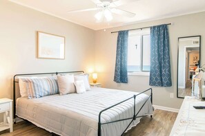 2 chambres, fer et planche à repasser, lit parapluie, Wi-Fi