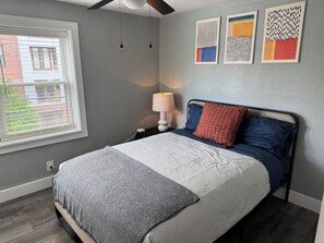 1 chambre, fer et planche à repasser, Wi-Fi gratuit, draps fournis