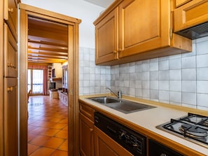 Oven, dishwasher