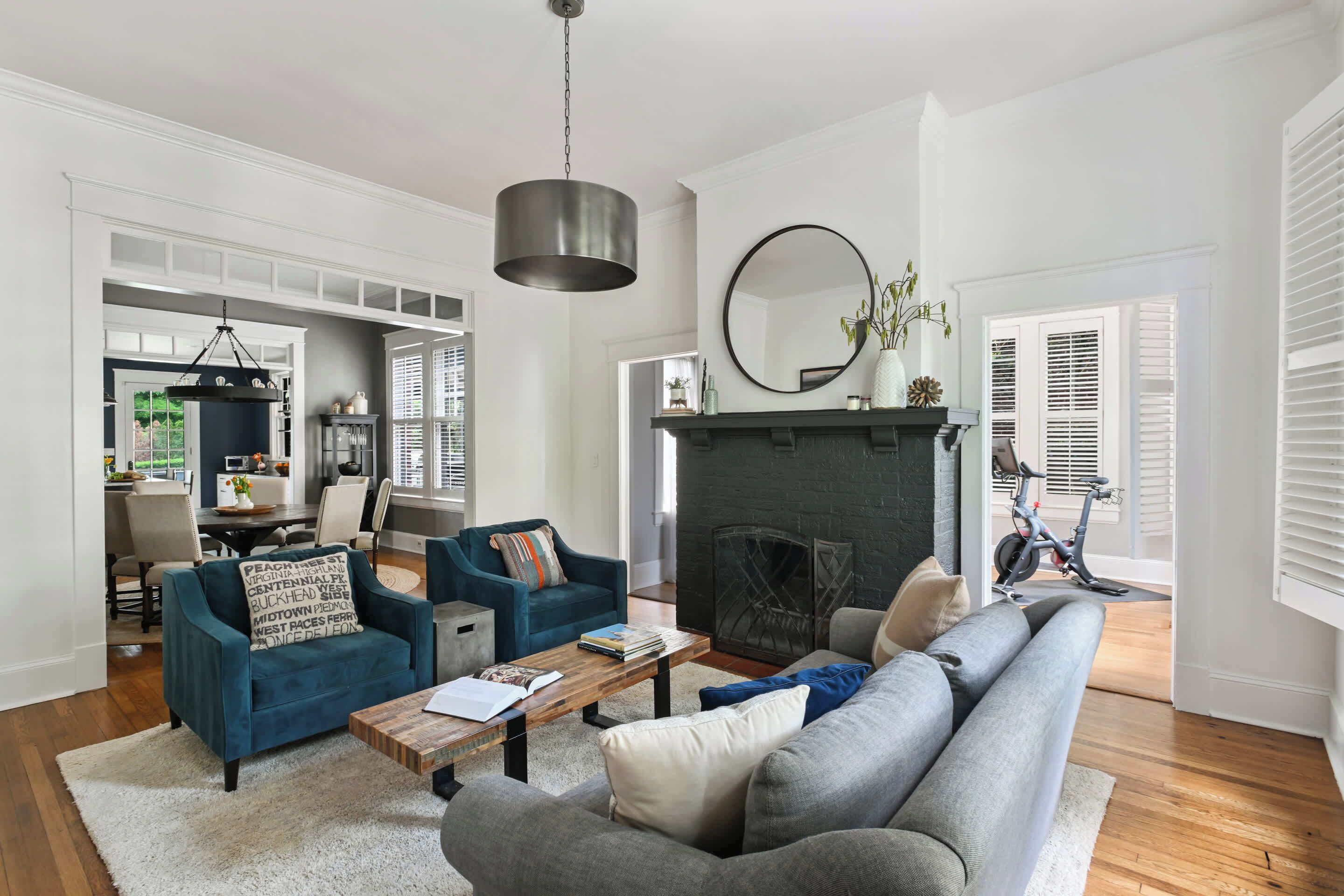 TV, fireplace, offices