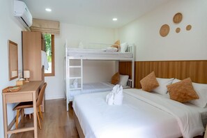 Villa – deluxe, 3 soverom, bassengutsikt | 3 soverom, wi-fi (inkludert) og sengetøy