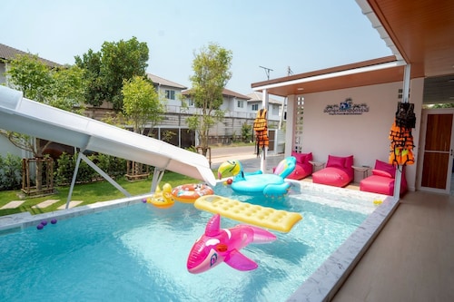 Ongsa Poolvilla Udonthani