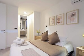 2 habitaciones, tabla de planchar con plancha, wifi y ropa de cama 