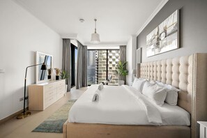 1 dormitorio, tabla de planchar con plancha, wifi y ropa de cama