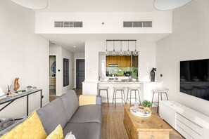 Smart-TV, Tischtennisplatte