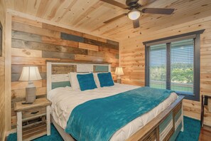 6 bedrooms, iron/ironing board, free WiFi, bed sheets