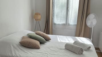 1 chambre, fer et planche à repasser, Wi-Fi gratuit, draps fournis