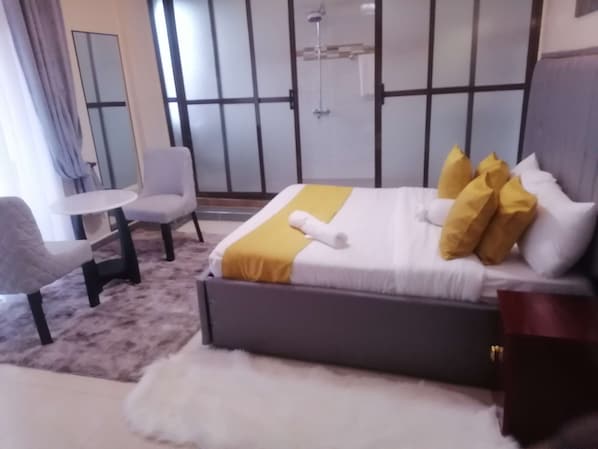 Wi-Fi de cortesia, roupa de cama