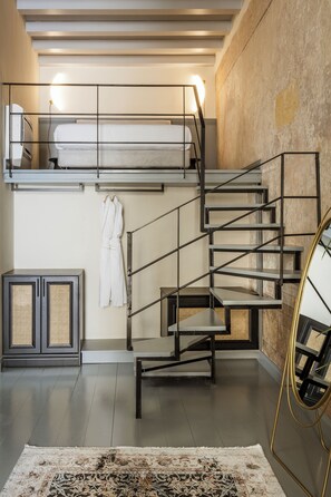 Luxury Σουίτα | Μίνι μπαρ, χρηματοκιβώτιο στο δωμάτιο, μοναδική διακόσμηση 