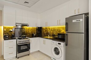 Fridge, microwave, oven, stovetop