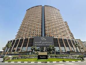 المنشأة من الخارج