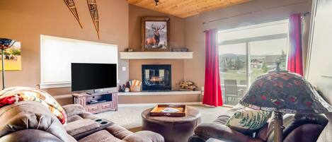 Smart TV, fireplace, offices