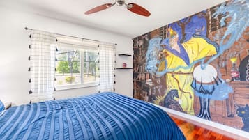 3 bedrooms, in-room safe, iron/ironing board, WiFi