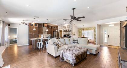 3BR Wesley Chapel Retreat with Private Pool • Pet-Friendly • Spacious Parking