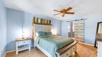 3 habitaciones, tabla de planchar con plancha, wifi y ropa de cama
