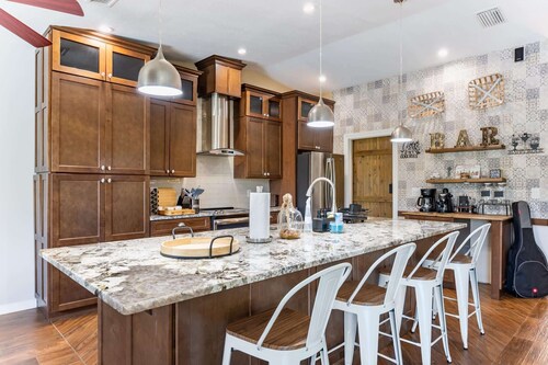 3BR Wesley Chapel Retreat with Private Pool • Pet-Friendly • Spacious Parking