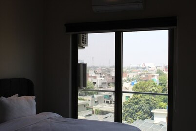 Homely studio apartment in central lahore near Mall and Stadium