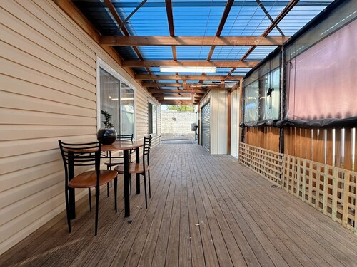 Coleman Comfort Hub  - close to City&Air port