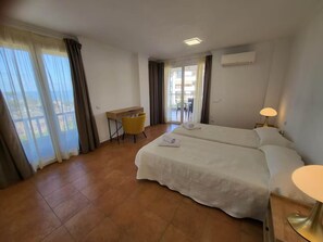 1 quarto, ferros/tábuas de passar roupa, berço de viagem, Wi-Fi