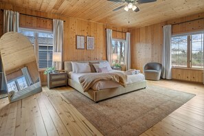 4 bedrooms, iron/ironing board, travel cot, WiFi