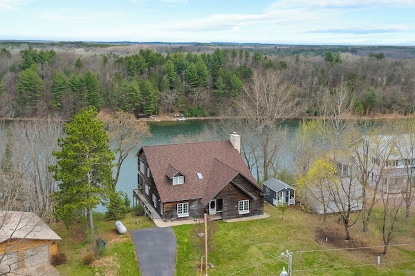 Enjoy elevated views and tranquility in this cabin above Deep Lake.
