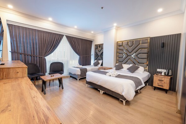 Tripla Classic, vista città | Lenzuola Frette, biancheria da letto di alta qualità