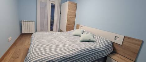 3 Schlafzimmer, Bügeleisen/Bügelbrett, WLAN, Bettwäsche