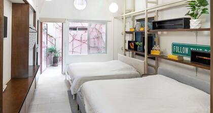 Studio with Excellent Location 2 Beds 150mpbs+1BA
