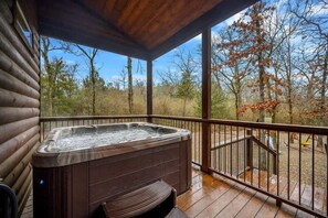 Outdoor spa tub - Lazy Daze Lodge - Hot Tub, Playset & Firepit (Broken Bow)