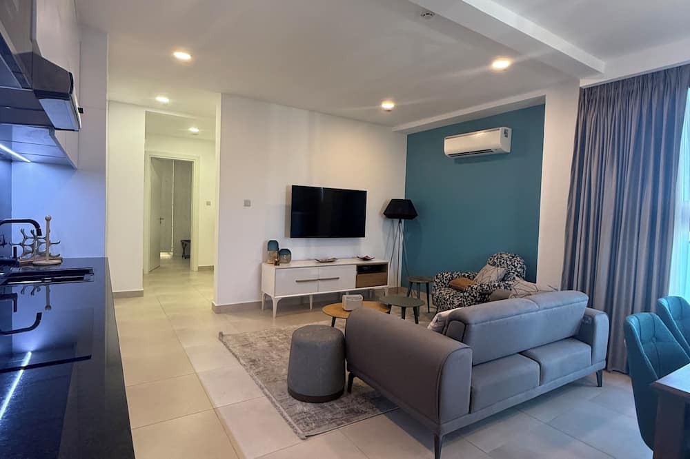 Kinville Suites - Cantonment Living