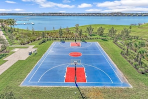 Sports court - Wildblue - William Raveis Rentals (Ft. Myers)