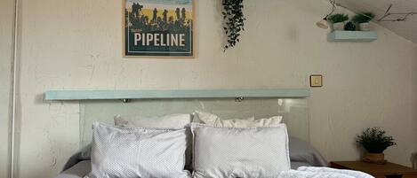 1 bedroom, iron/ironing board, bed sheets