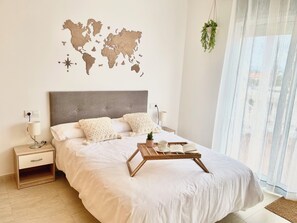 2 bedrooms, iron/ironing board, WiFi, bed sheets - B&P Miami Paradise Beach (Costa del Zefir)