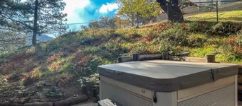 La Casa Alta/ Cozy mountain cabin with HOT TUB