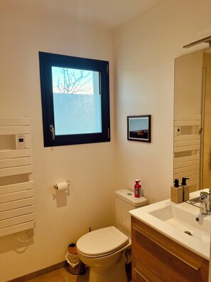 Shower, hair dryer, towels, soap - Brikenn - Country loft ideal for families & couples (Trébeurden)