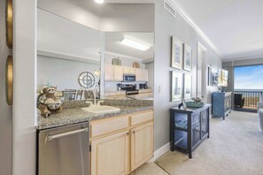 Coffee/tea maker, fridge, microwave, oven - Grand Pointe 313- gulf front, 3 bedrooms, 3.5 baths, 3rd floor, HUGE balcony (Orange Beach)