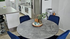 Departamento, 3 habitaciones, con acceso para personas discapacitadas, para fumadores | Comedor