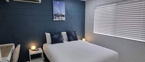 Apartment, 3 Bedrooms, Accessible, Smoking