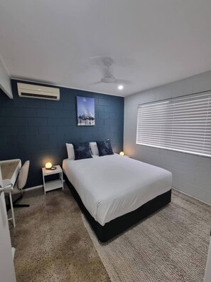 Apartment, 3 Bedrooms, Accessible, Smoking - Modern Stylish Apartment (Townsville)