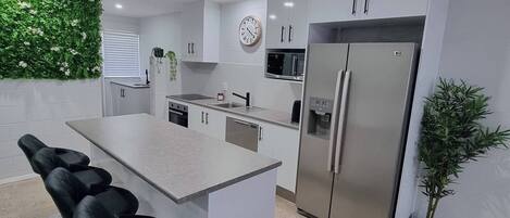 Apartment, 3 Bedrooms, Accessible, Smoking | Interior