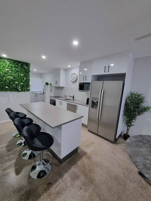 Apartment, 3 Bedrooms, Accessible, Smoking | Interior - Modern Stylish Apartment (Townsville)