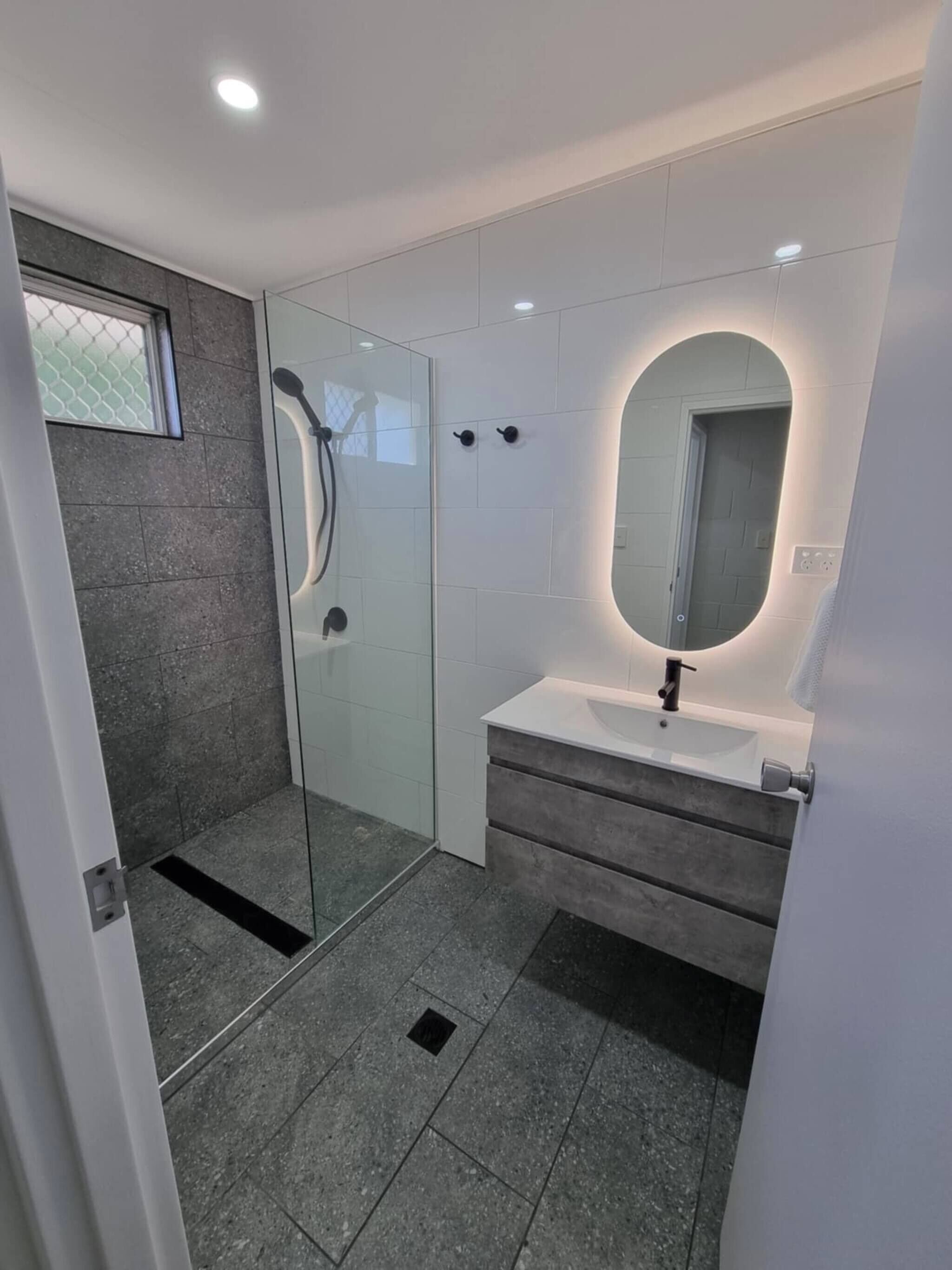 Apartment, 3 Bedrooms, Accessible, Smoking | Bathroom | Toilet paper