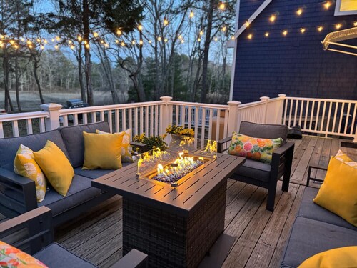 Riverfront Retreat in Wareham 6 bd+pet+gameroom