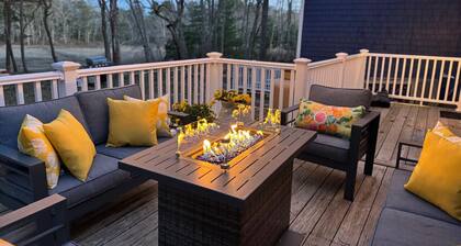 Riverfront Retreat in Wareham 6 bd+pet+gameroom