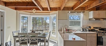Riverfront Retreat in Wareham 6 bd+pet+gameroom